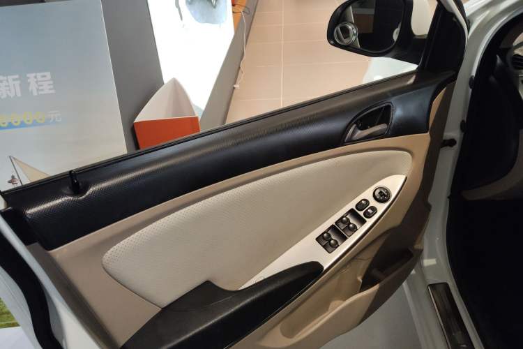 Used Hyundai Verna 2014 1.4L Manual Smart GLS Trim
