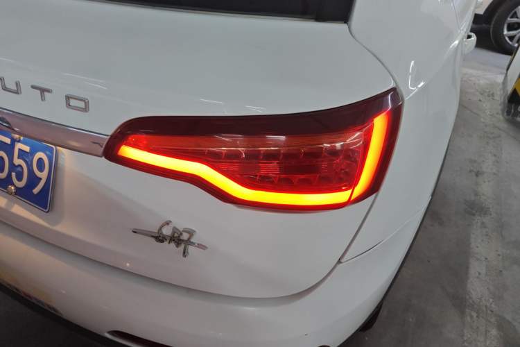 Used Zotye SR7 2017 1.5T CVT Cube Dream Edition
