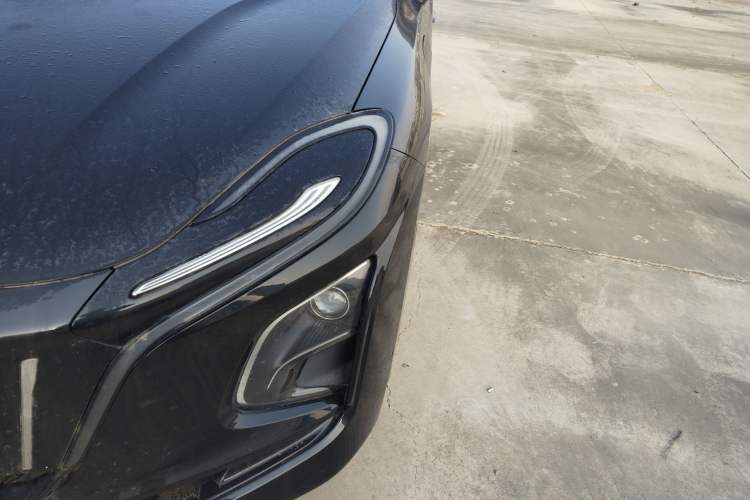 Used Hongqi E-QM5 2022 431 km Charge & Enjoy Edition