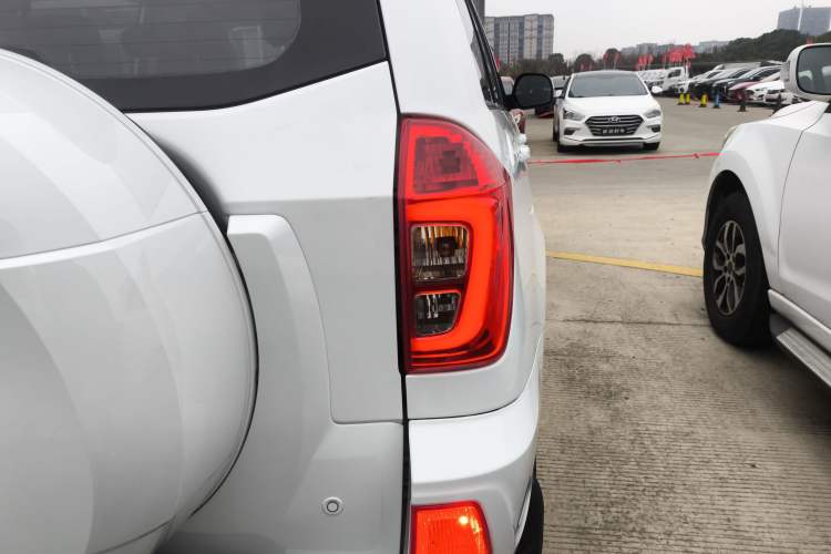 Used Chery Tiggo 3 2016 1.6L Manual ZhiShang Edition
