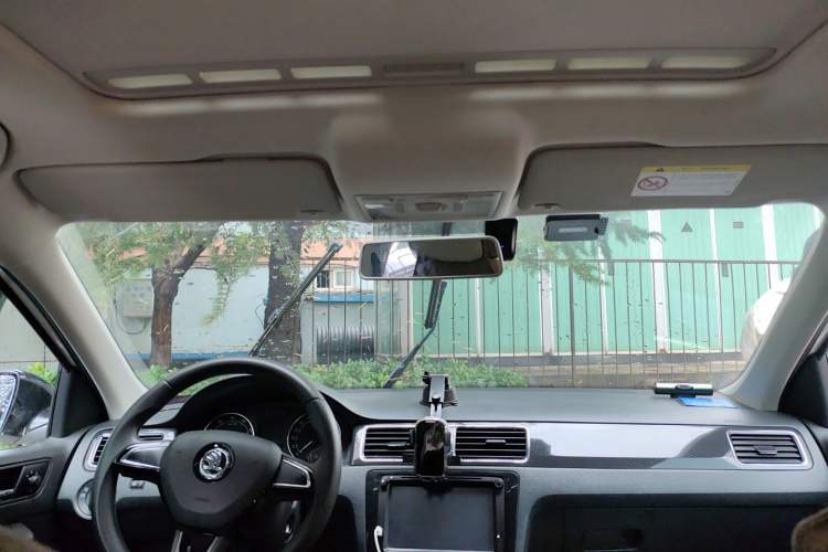 Used Skoda Rapid Spaceback 2016 Revised 1.6L Automatic Smart Drive Version
