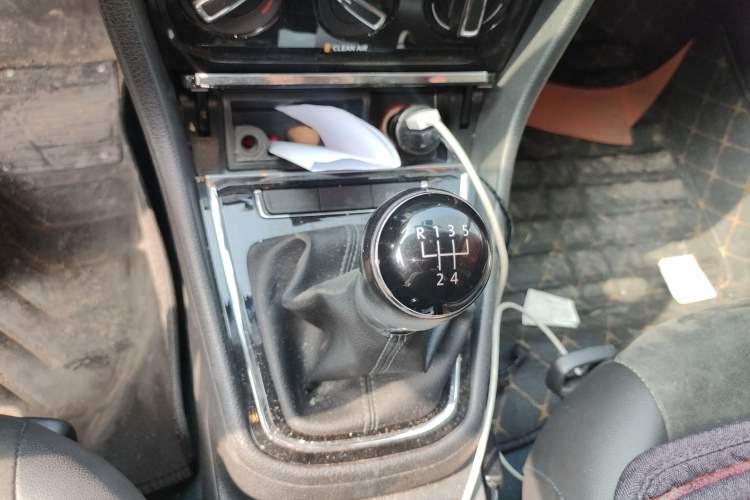 Used Volkswagen Bora 2017 1.6L Manual Two-Millionth-Vehicle Commemorative Edition