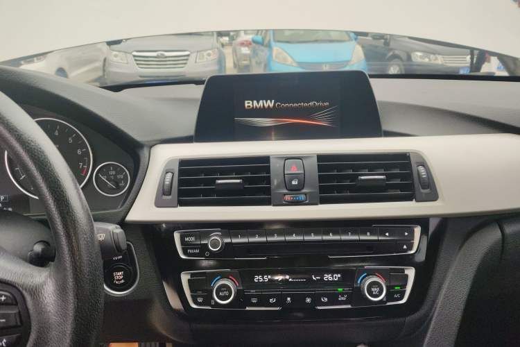 Used BMW 3 Series 2016 320Li Fashion Model
