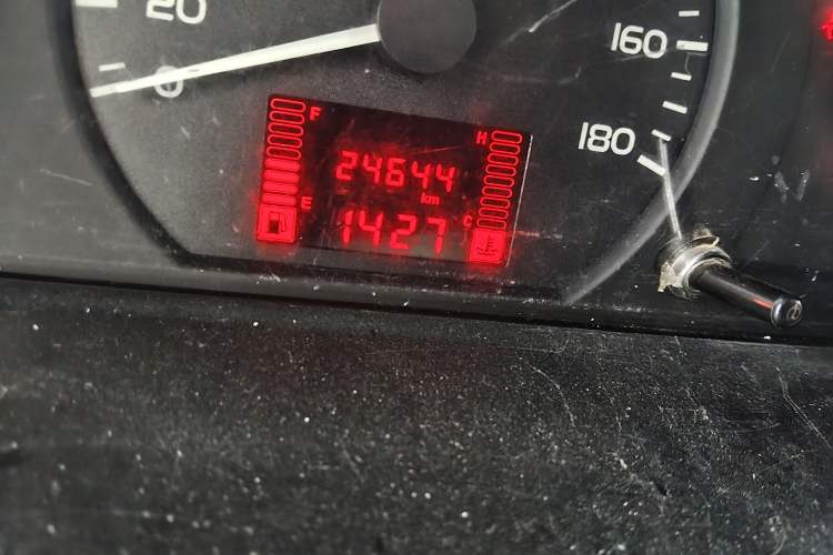 Used Wuling Rongguang 2014 1.2L S Base Model
