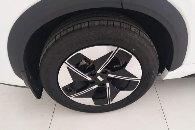 Used  E5 2024 530 km Exploration+ Version