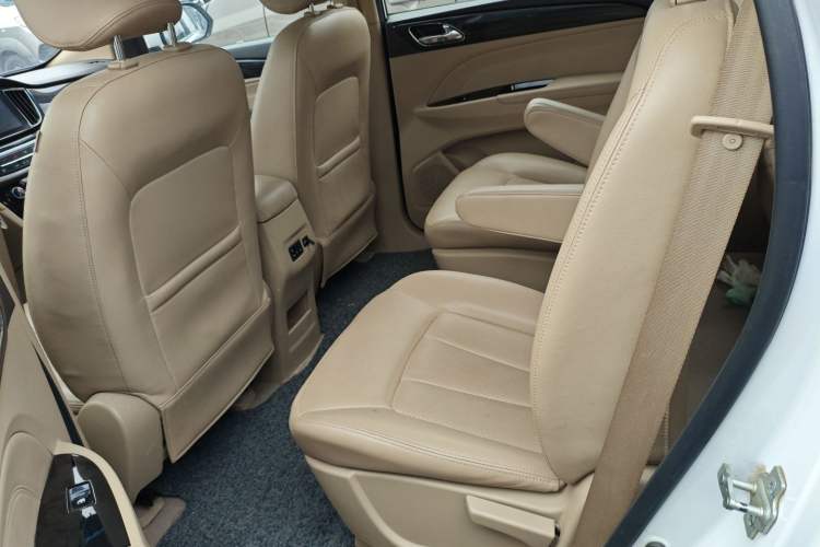 Used Baojun 730 2016 1.5L Manual Comfort Version 7 Seats China V Emission Standard
