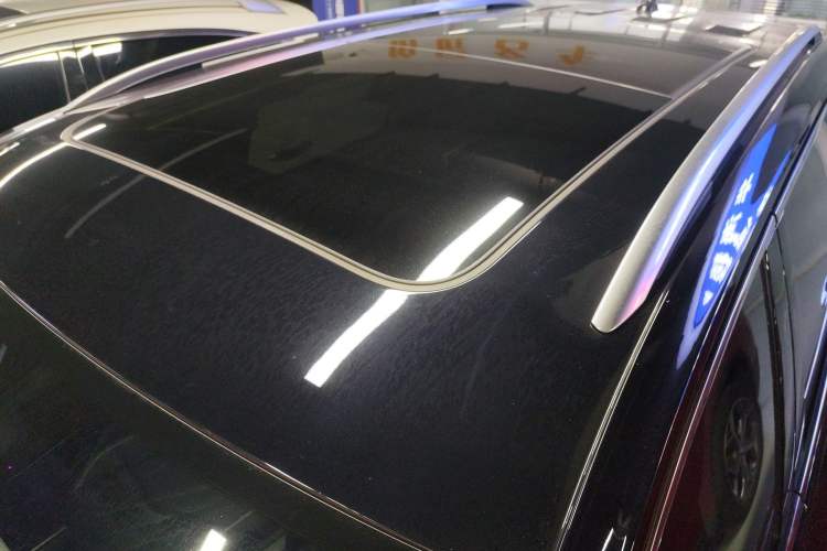 Used Volkswagen Tiguan L 2023 330TSI Automatic Two-Wheel Drive R-Line Enjoyment Edition
