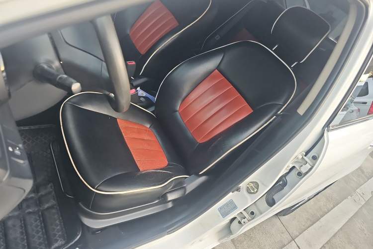 Used Kia K2 2015 Sedan 1.4L Automatic GLS