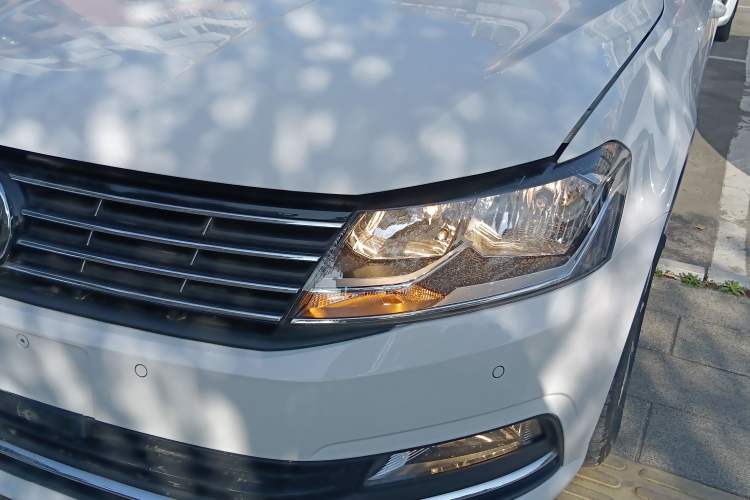 Used Volkswagen Lavida 2017 1.6L Automatic Comfort Edition
