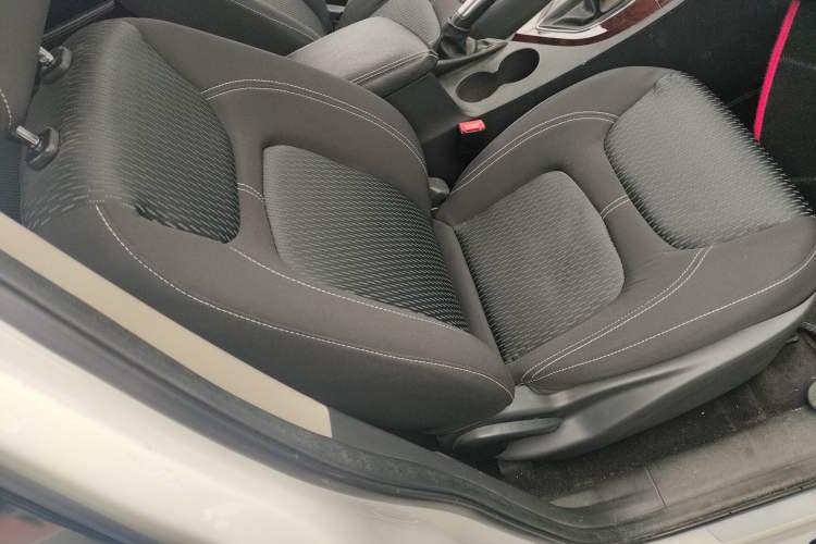 Used Zotye T600 2016 1.5T Manual Elite Model
