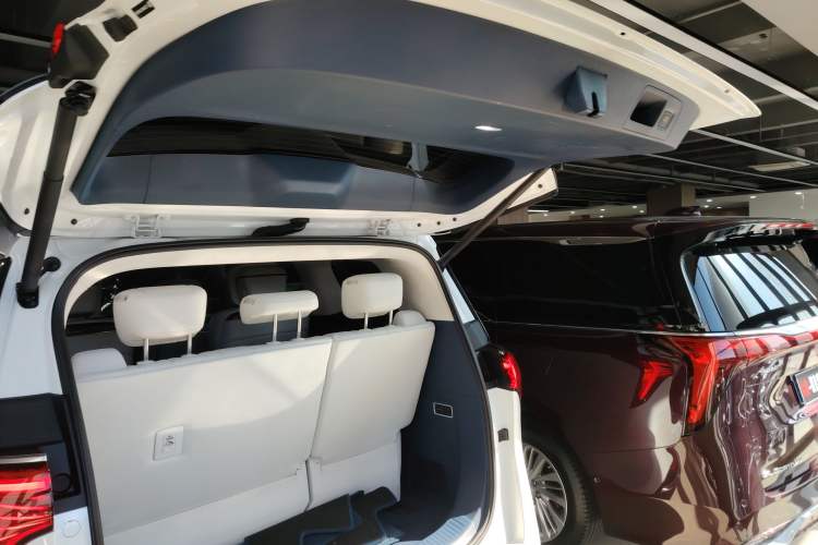 Used Buick Century 2023 2.0T Seven-Seater Yinshi Edition
