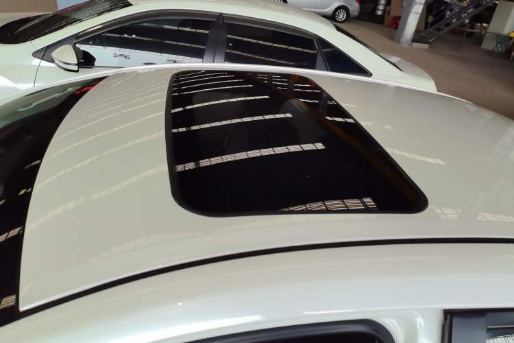 Used Toyota Levin 2017 Revised Dual-Engine 1.8H GS E-CVT Elite Sunroof Version China V Standard