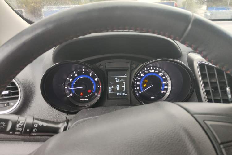 Used Changan CS15 2017 1.5L Manual Luxury Sunroof Edition
