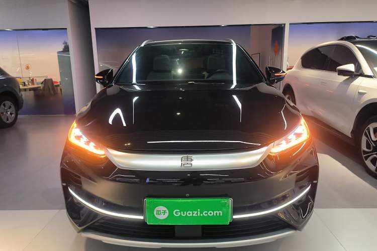 Used BYD Tang New Energy 2022 EV 635 km All-Wheel-Drive Flagship Model
