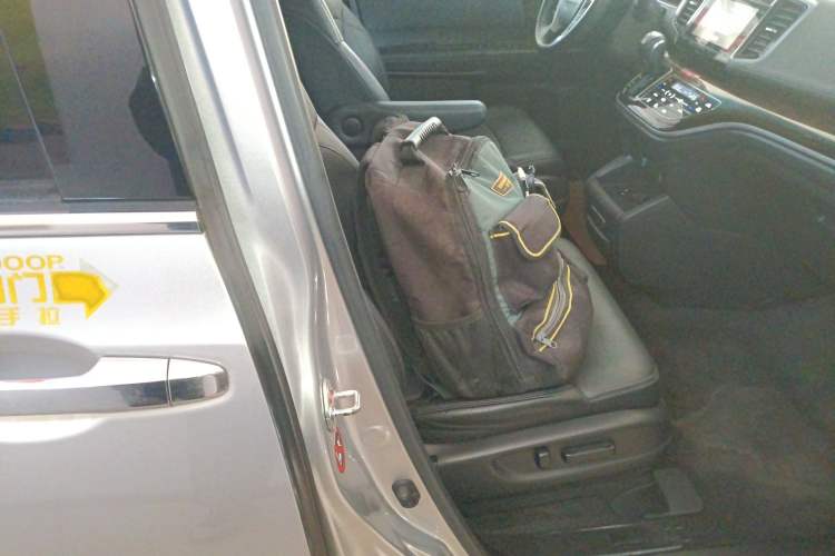 Used Honda Odyssey 2015 2.4L Supreme Edition
