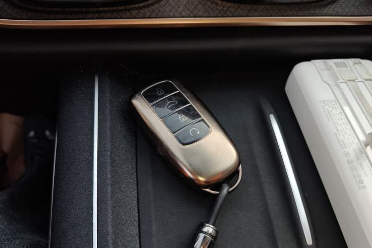 Used Chery Tiggo 9 2023 2.0T Automatic Two-Wheel Drive Luxury Version 7 Seats
