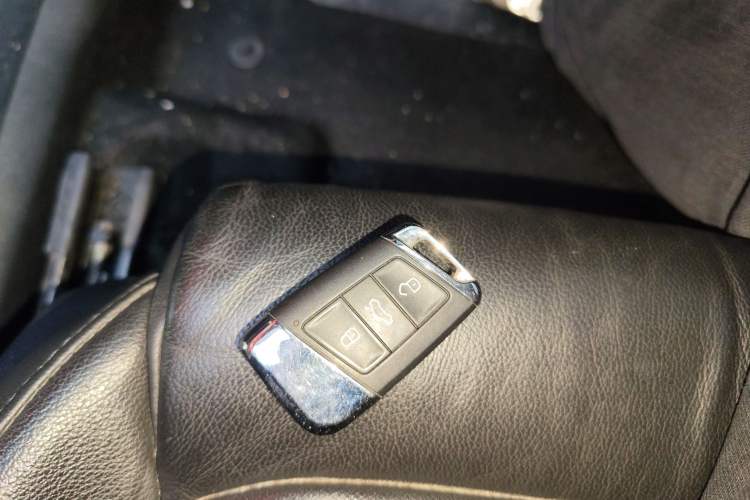 Used Volkswagen Magotan 2018 Facelift 330TSI DSG Luxury Model
