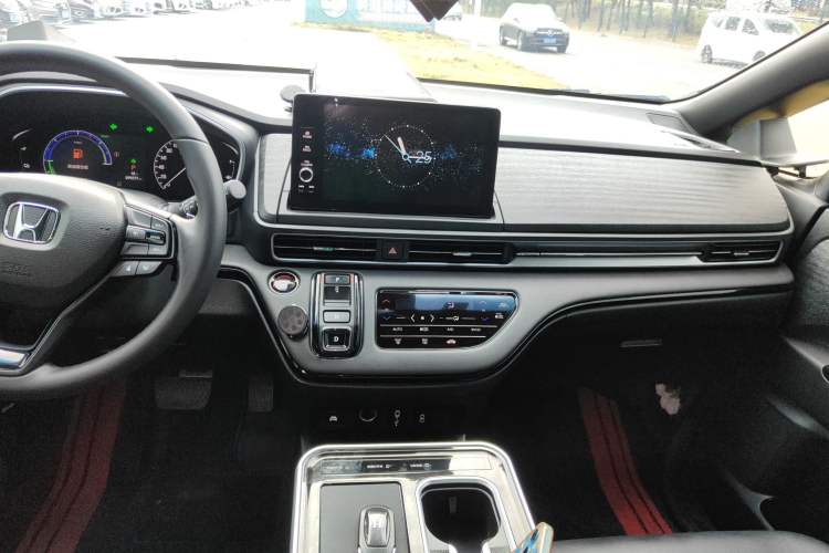 Used Honda Elysion 2024 2.0L eHEV Luxury Edition