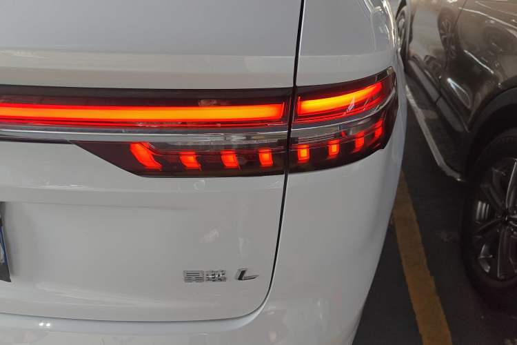 Used Geely Auto Monjaro L 2024 2.0TD High-Power Automatic Two-Wheel Drive Skyline Edition
