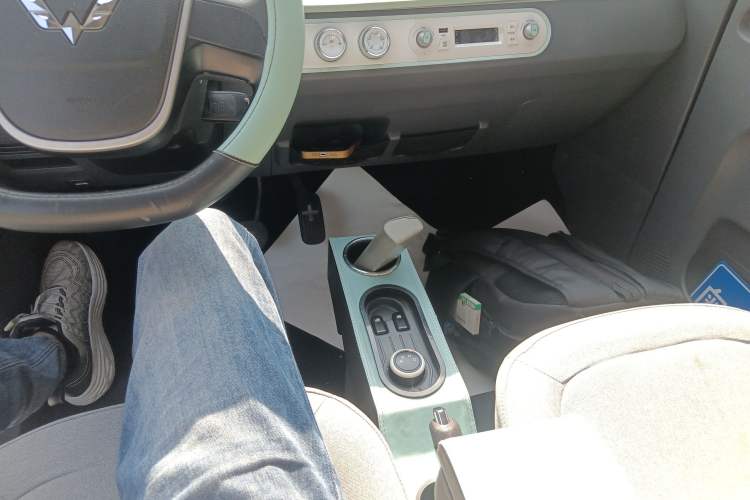 Used Wuling Hongguang MINIEV 2021 Macaron Premium Model – Lithium-NMC