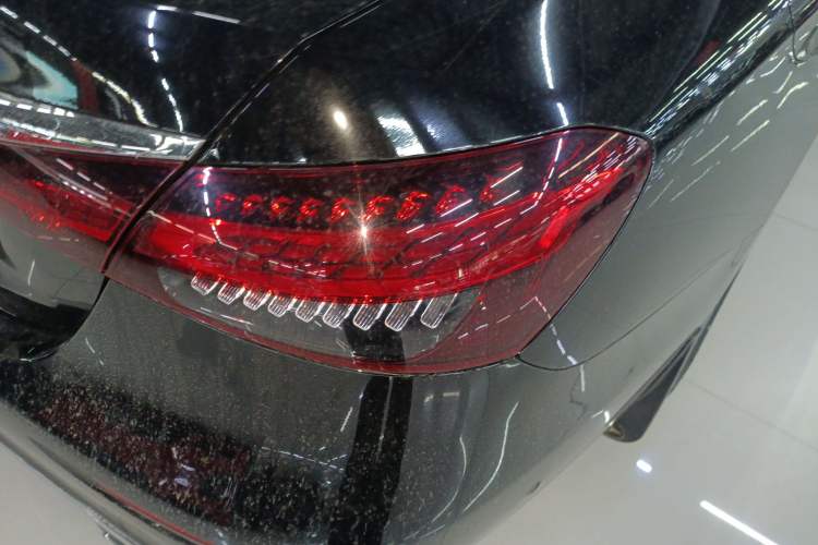 Used Mercedes-Benz E-Class 2023 Updated E 300 L Fashion Edition
