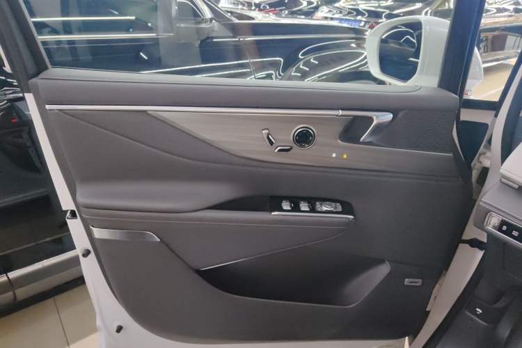 Used Buick GL8 2025 Lu Zun Deluxe Edition
