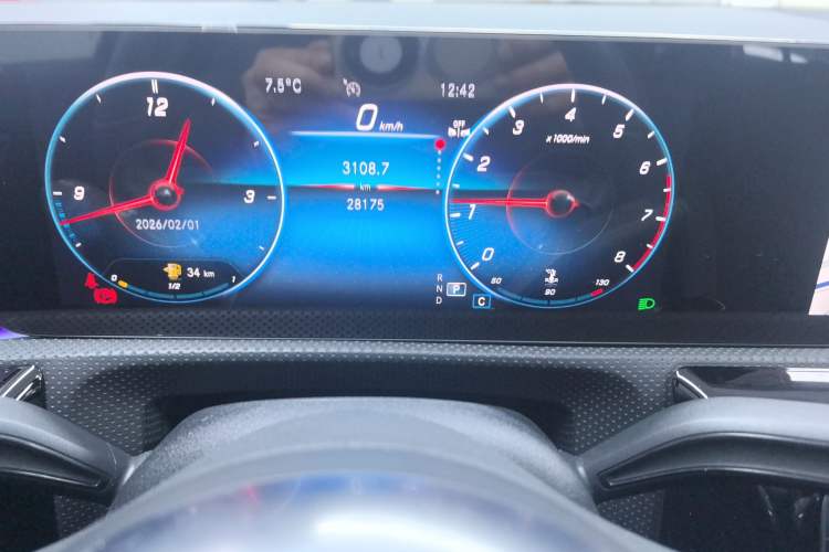 Used Mercedes-Benz A-Class 2022 Revised Version A 200 L Sport Sedan Fashionable Style