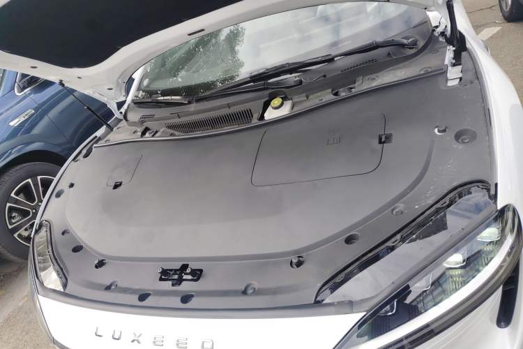 Used Hima Luxeed S7 2025 855 km Max