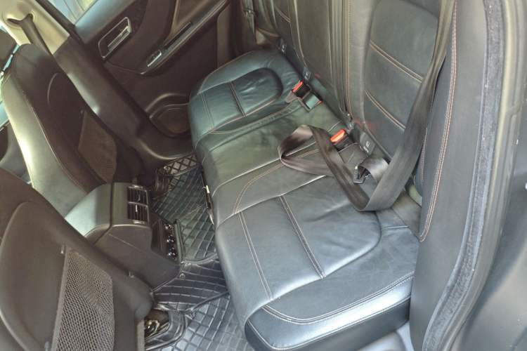 Used Jaguar F-PACE 2016 2.0T Two-Wheel Drive Urban Luxury Edition
