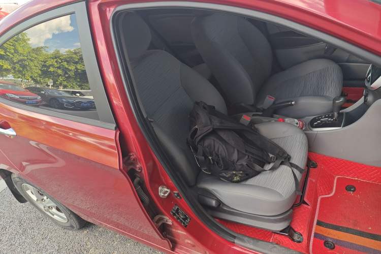 Used Hyundai Verna 2014 1.4L Automatic Leading-Edge GLX
