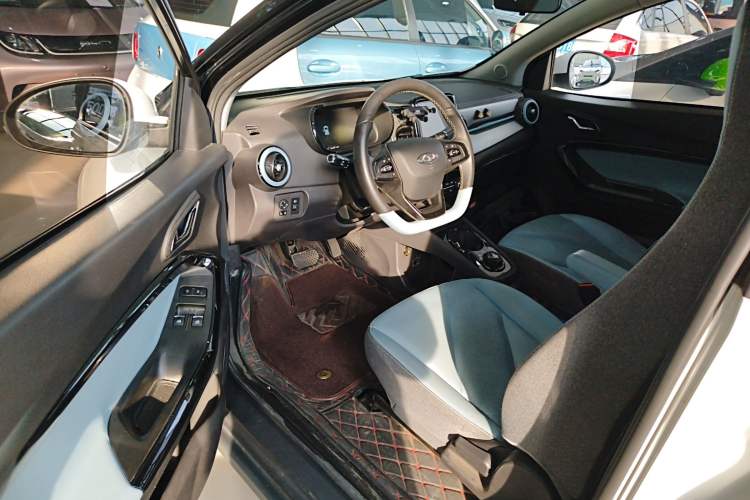 Used Chery Little Ant 2022 Sweet Pink Edition Half-Sugar Version Lithium Iron Phosphate 29.2 kWh 30 kW 301 km
