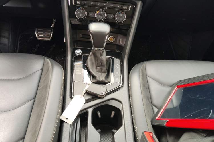 Used Volkswagen Tiguan L 2021 330TSI Automatic Two-Wheel Drive R-Line Enhanced Edition