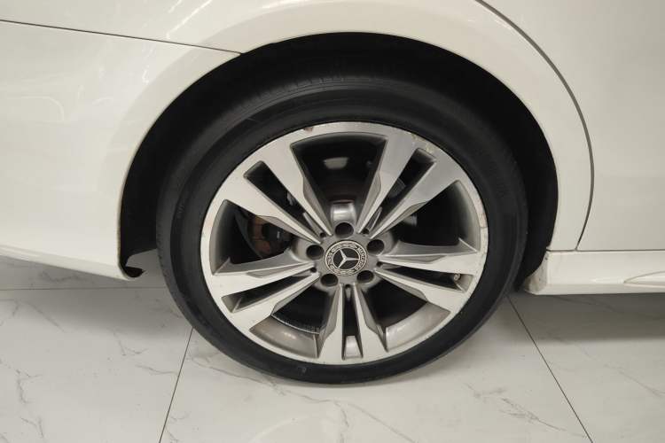 Used Mercedes-Benz E-Class 2015 Restyled E 260 L Sport Edition
