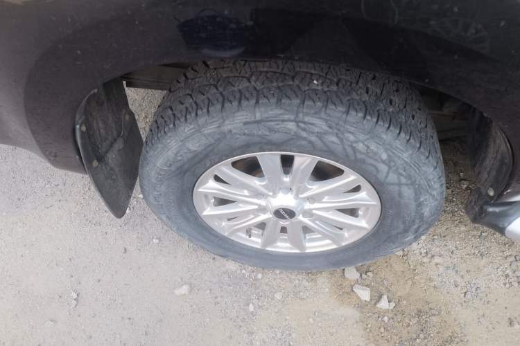 Used Isuzu D-MAX 2020 1.9T 4x4 Automatic Comfort Edition China VI Standard RZ4E Hi-Power