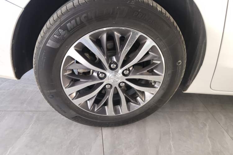 Used Buick GL8 2022 ES Landtrek 653T Luxury Edition
