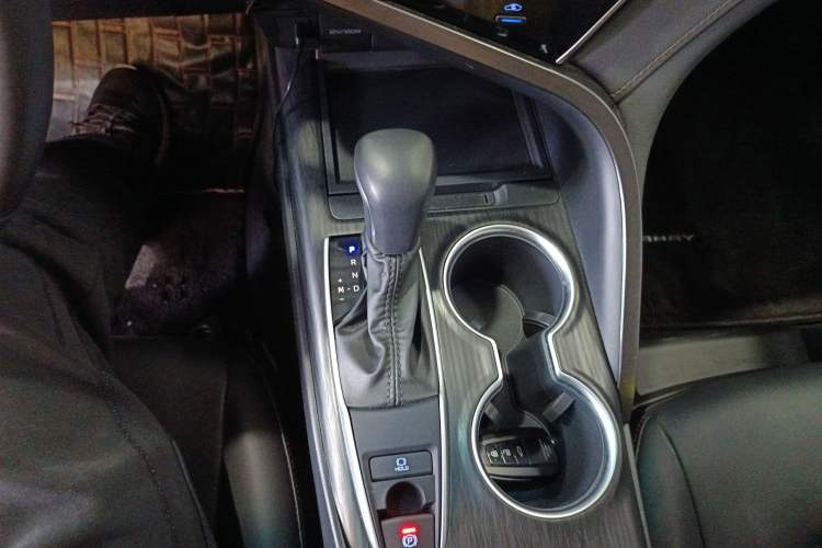 Used Toyota Camry 2021 2.0G Luxury Edition