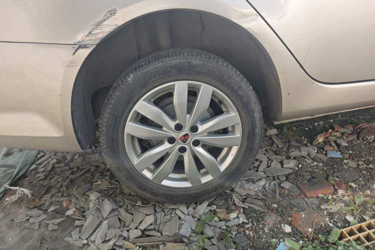 Used Roewe 350 2015 1.5L Manual Luxury Sunroof Edition
