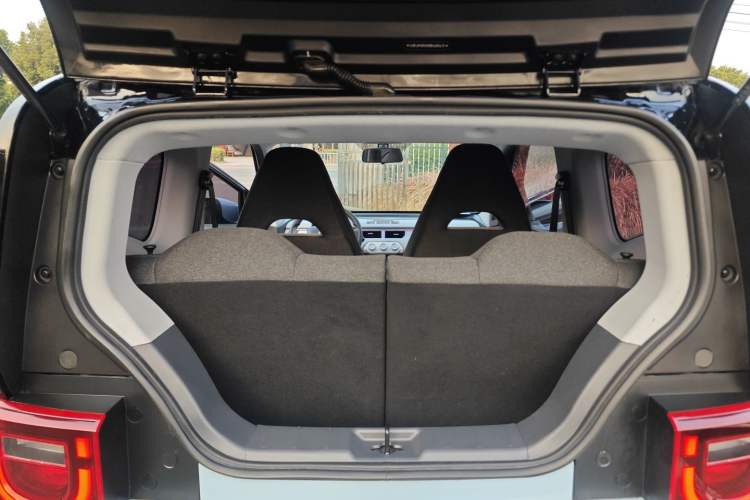 Used Chery QQ Ice Cream 2022 170km Sundae Phosphate Lithium-Ion
