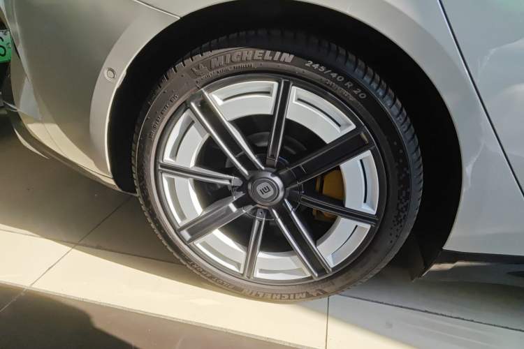 Used  SU7 2024 Rear-Drive Standard Founder Edition