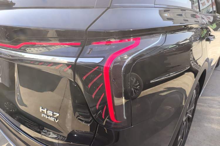 Used Hongqi HS7 PHEV 2024 2.0T PHEV Four-Wheel Drive Flagship Edition 6 Seats
