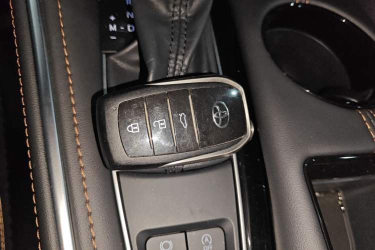 Used Toyota Avalon 2024 2.0L Premium Edition