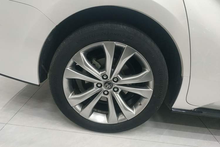 Used Toyota Sienna 2021 2.5L Hybrid Premium Edition
