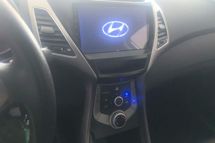 Used Hyundai Elantra 2016 1.6L Automatic Smart Version