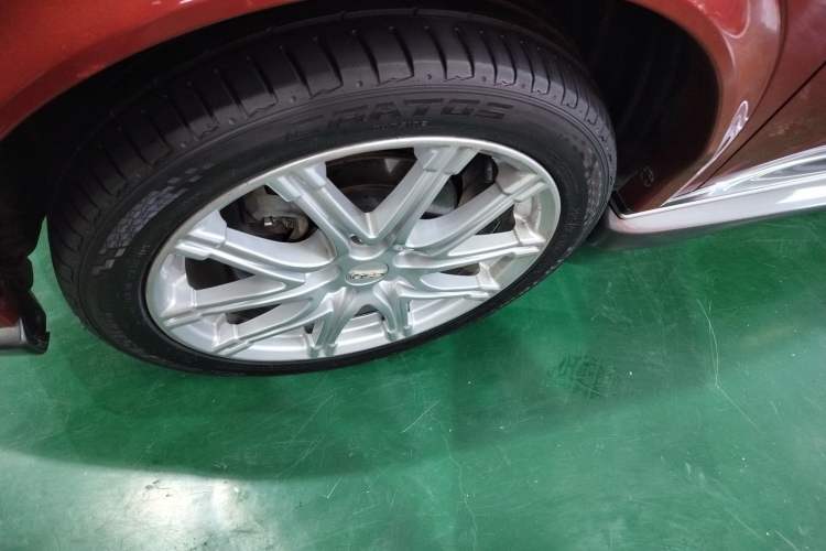 Used Infiniti ESQ 2014 1.6L Spontaneous Edition