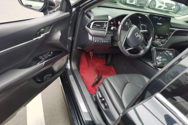 Used Toyota Camry 2021 2.5G Luxury Edition
