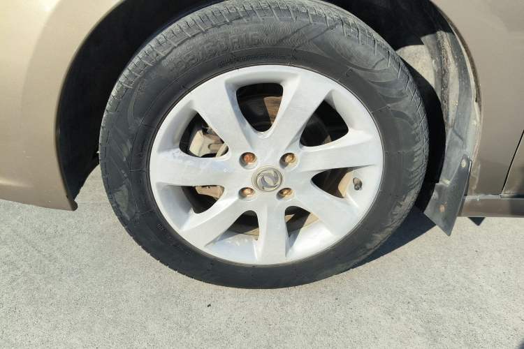 Used Dongfeng Aeolus A60 2012 1.6L Manual Prestige Edition
