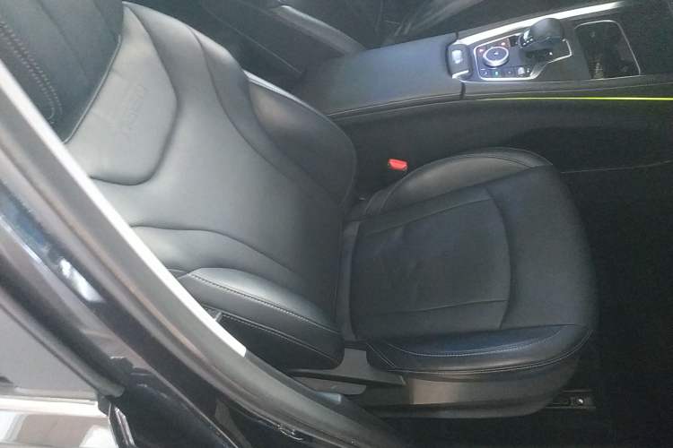 Used Chery Tiggo 8 PRO New Energy 2023 Champion Edition 1.5T 100km Glory Version
