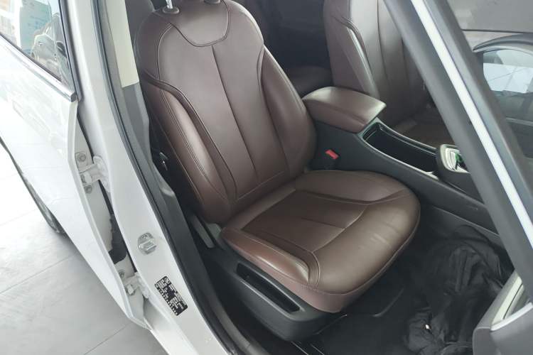 Used Buick GL6 2018 18T 6-Seater Luxury Model
