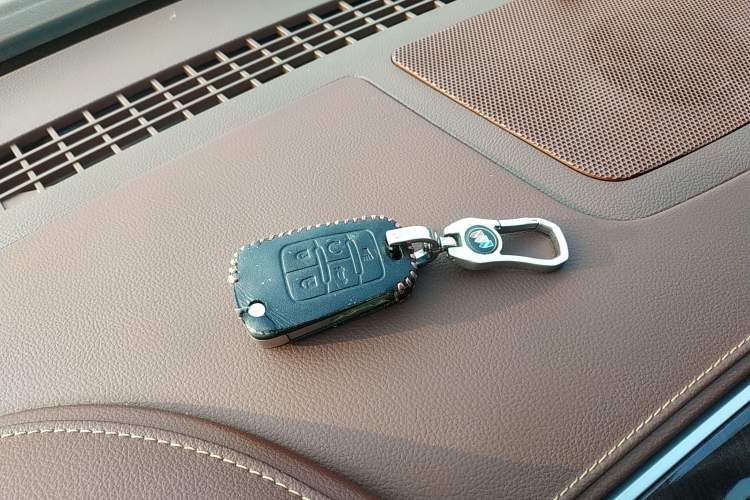 Used Buick LaCrosse 2013 2.4L SIDI Elite Comfort Version
