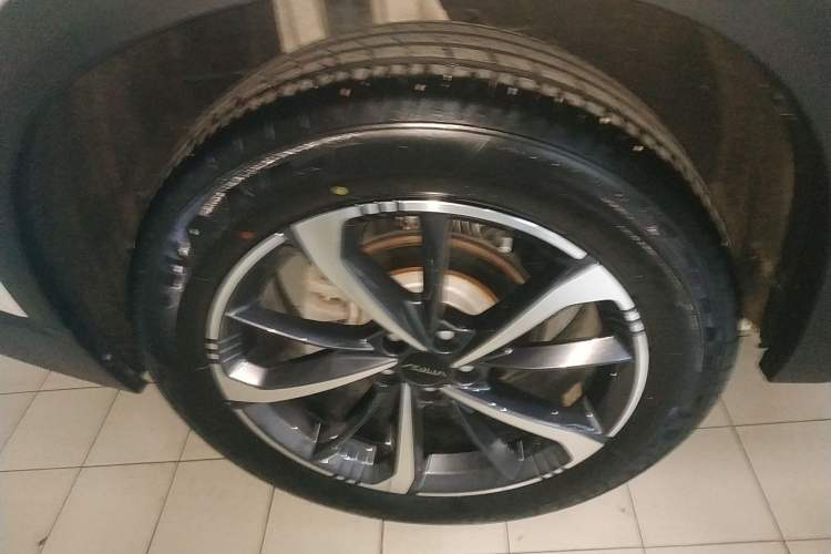 Used Dongfeng Aeolus Mage 2023 DH-i 1.5T Luxury Edition